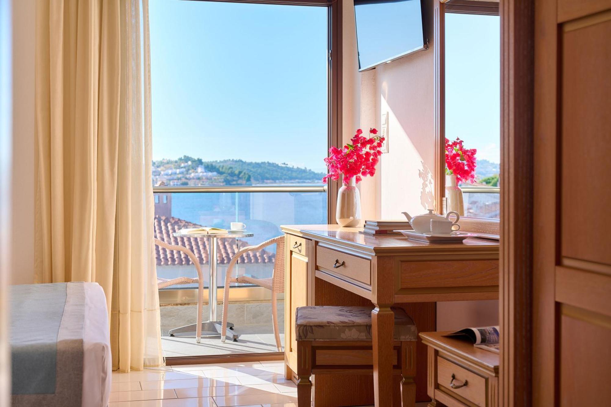 Evlogia Hotel Seafront And Anex By Greek Pride Фурка Екстер'єр фото