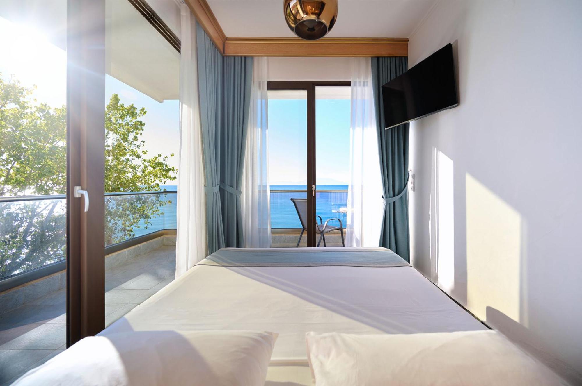 Evlogia Hotel Seafront And Anex By Greek Pride Фурка Екстер'єр фото